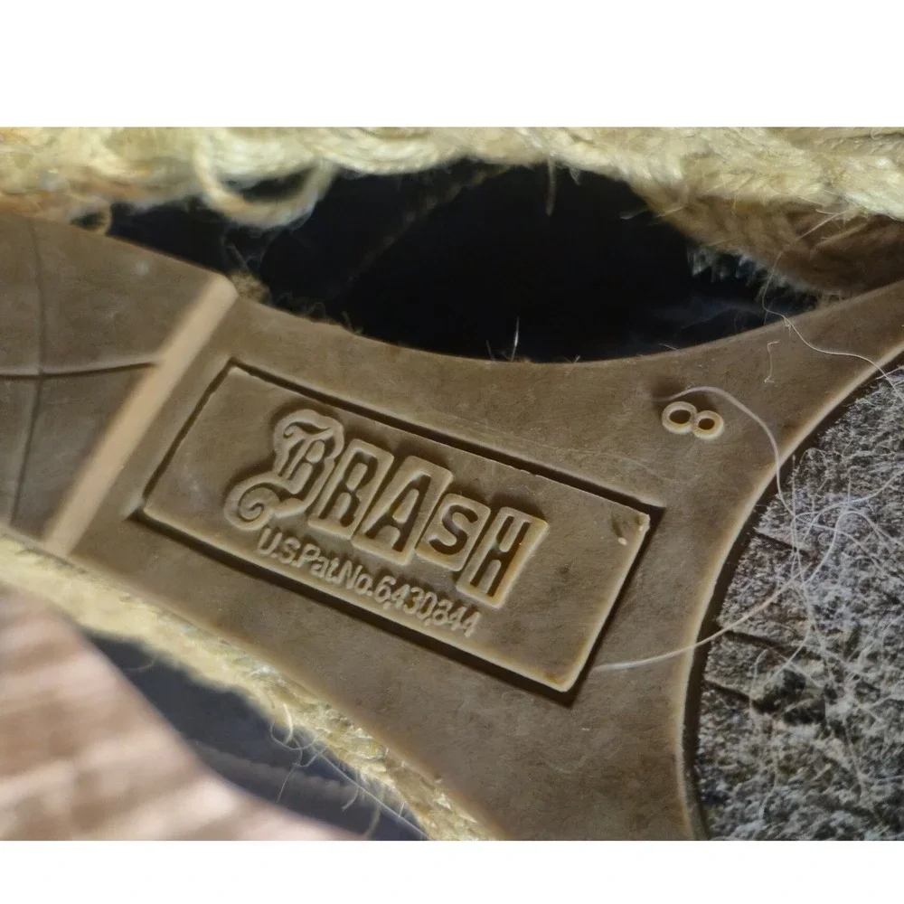 Brash black wedge