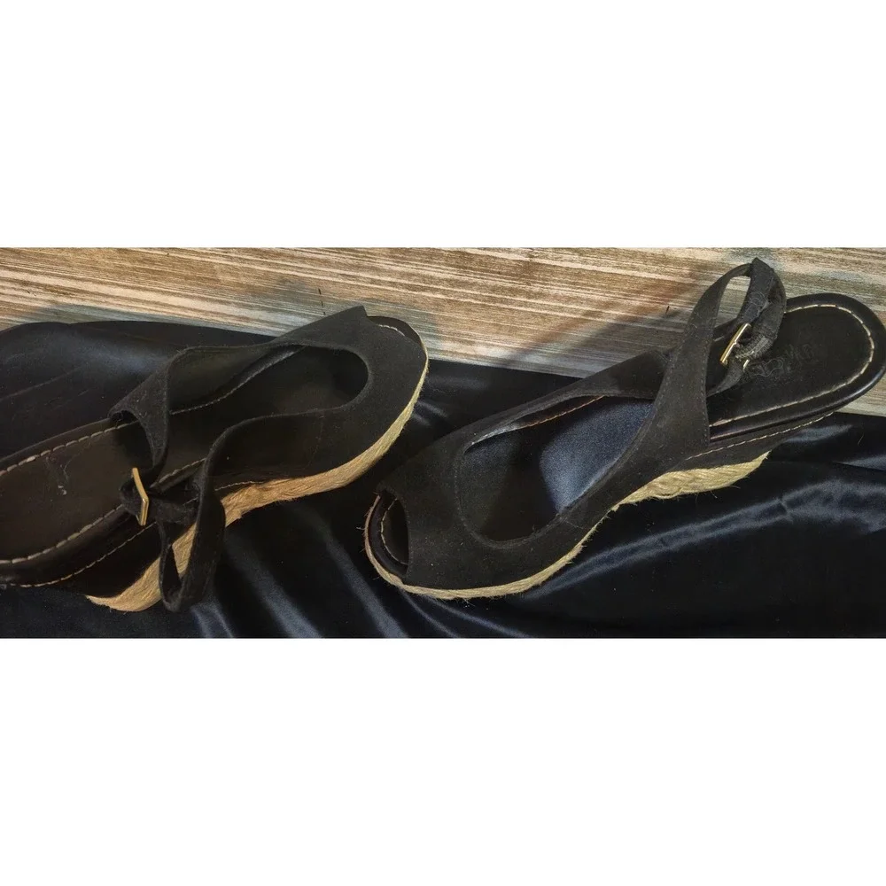 Brash black wedge