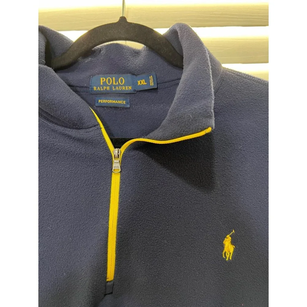 Polo Ralph Lauren features 	•