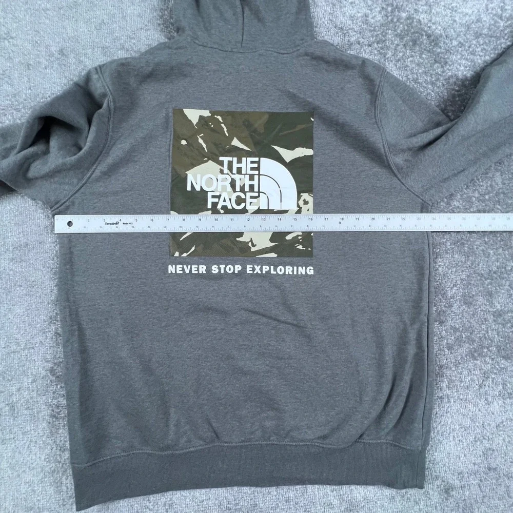 The North Face Mens Gray Camo Box Logo Pullover Hoodie A7ZWH Size L