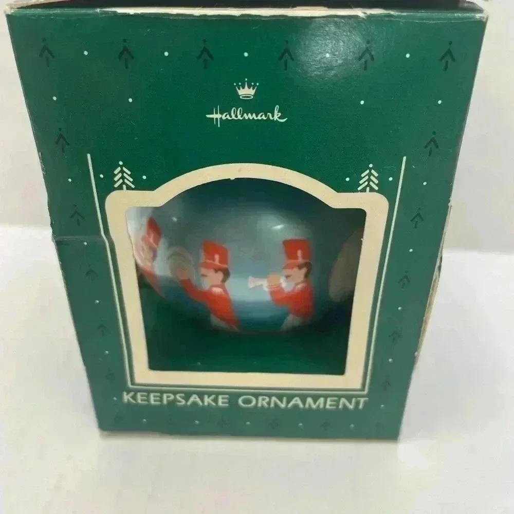Hallmark keepsake glass