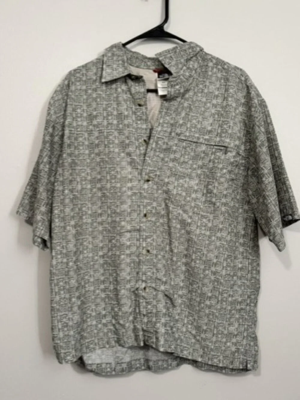 Men's North Face Short Sleeve Buttons Down Shirt Color Green & White Size Medium