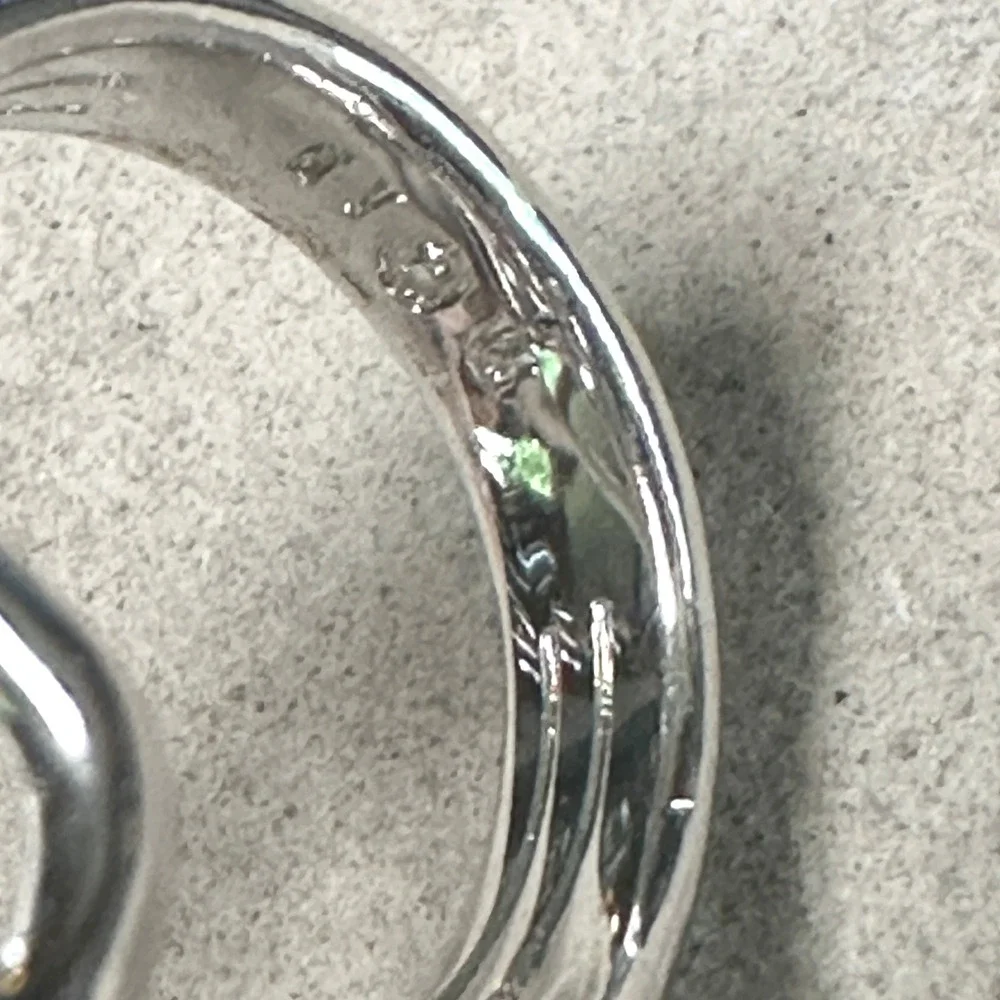 nOir Jewelry color silver