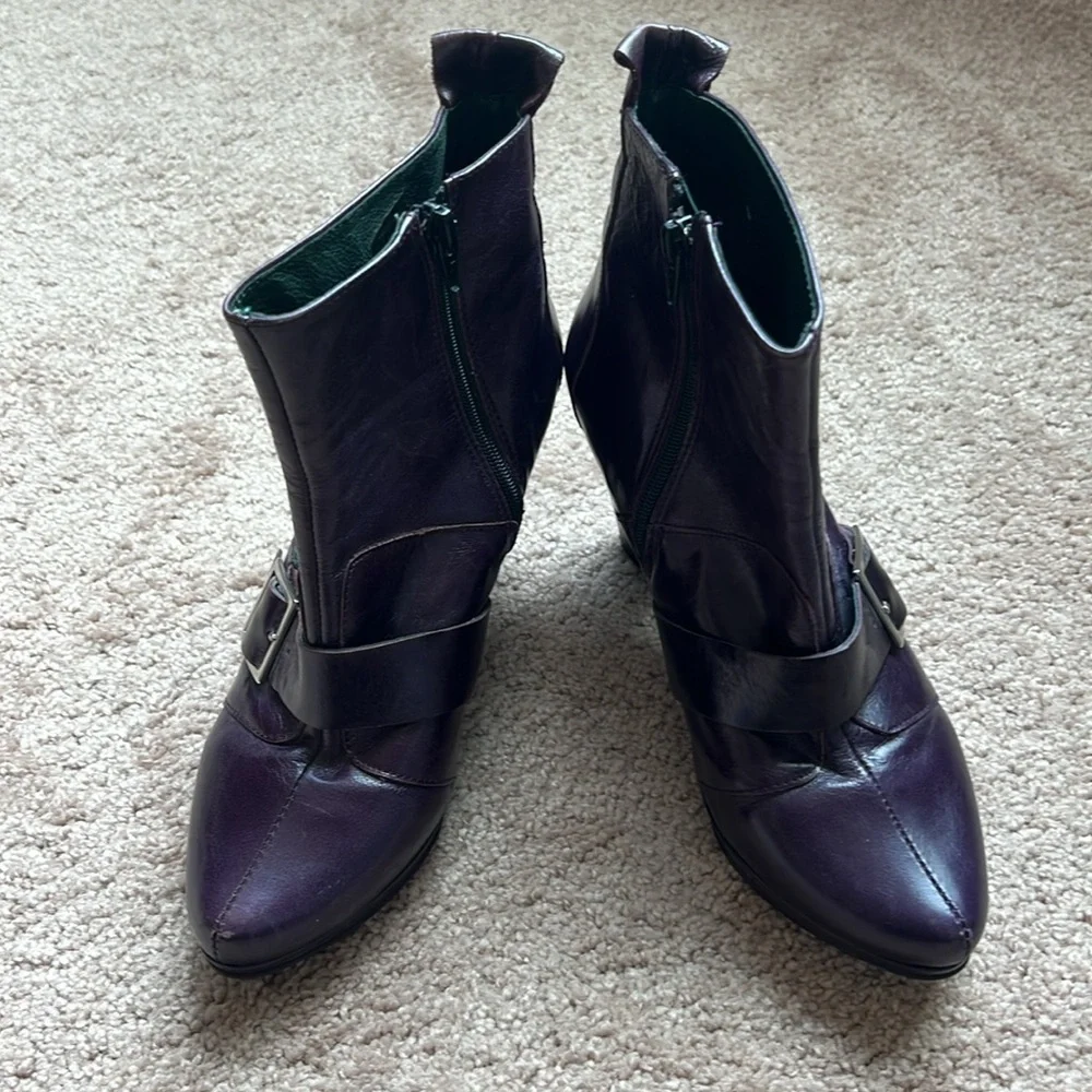 Lola Torres Leather Ankle Boots (eggplant)