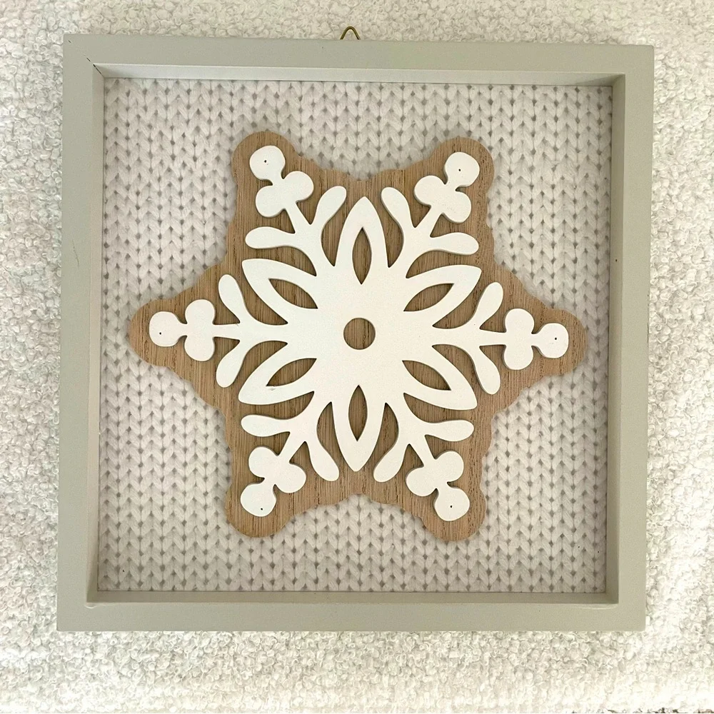 N/A holiday snowflake