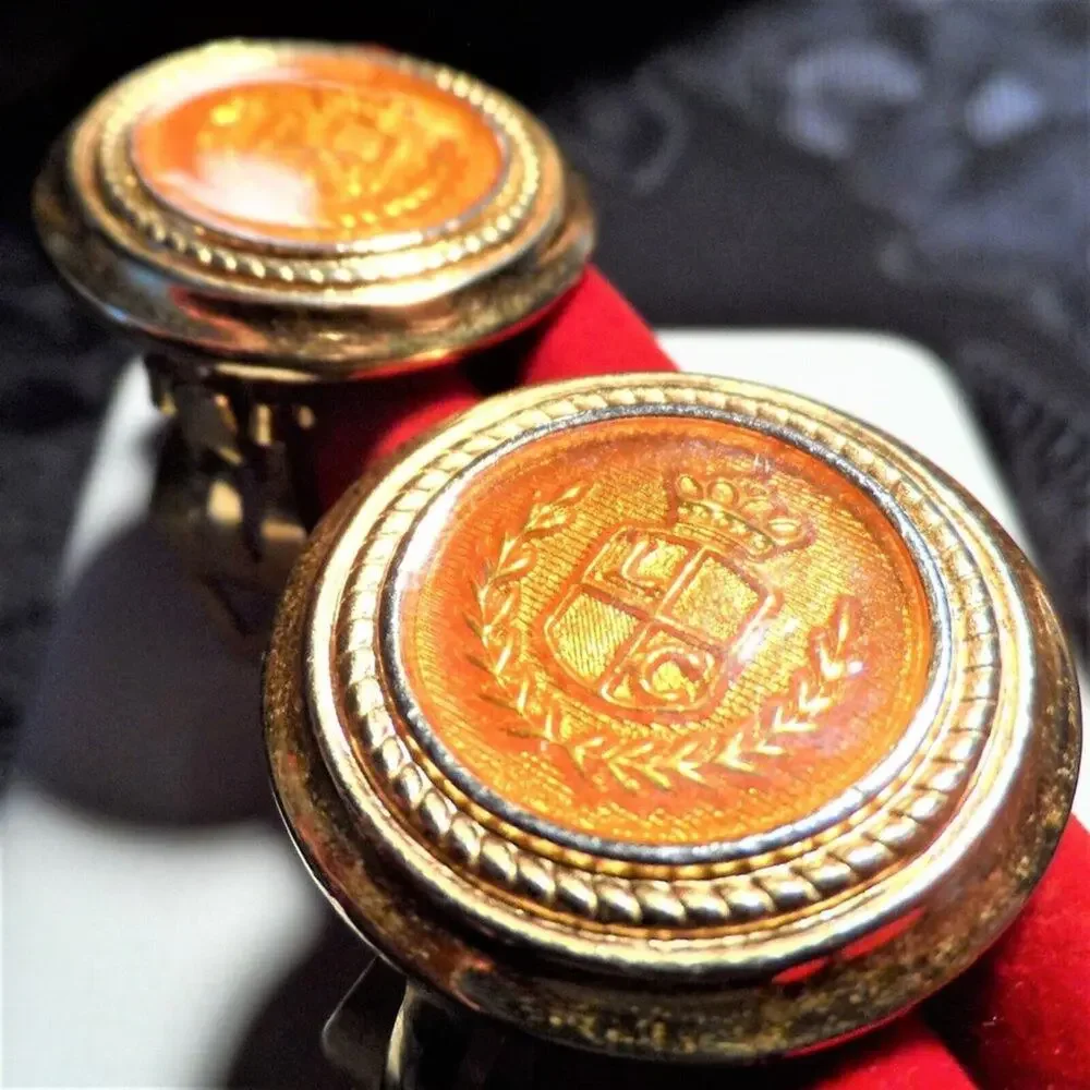 Liz Claiborne Gold Tone and Orange EarringsLIZ CLAIBORNE CLIP EARRINGS