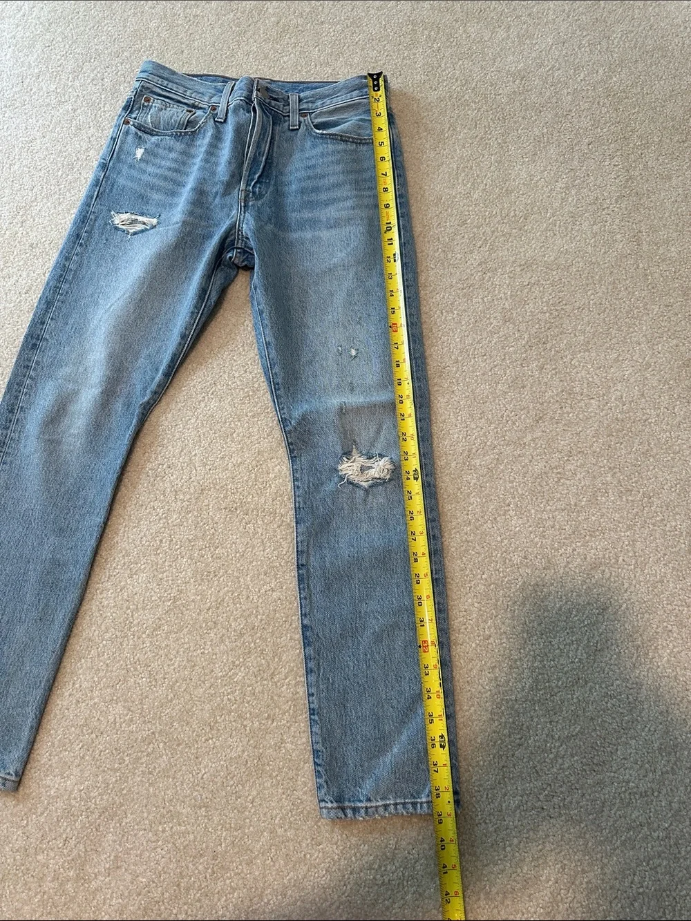 Levis slim straight