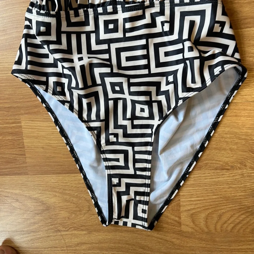 N/A sexy pool designed