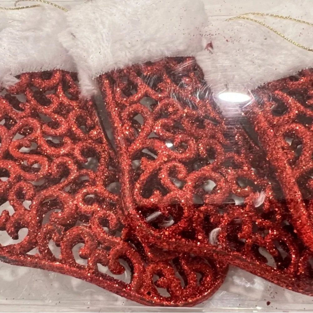 Winter Wonder red shatterproof white