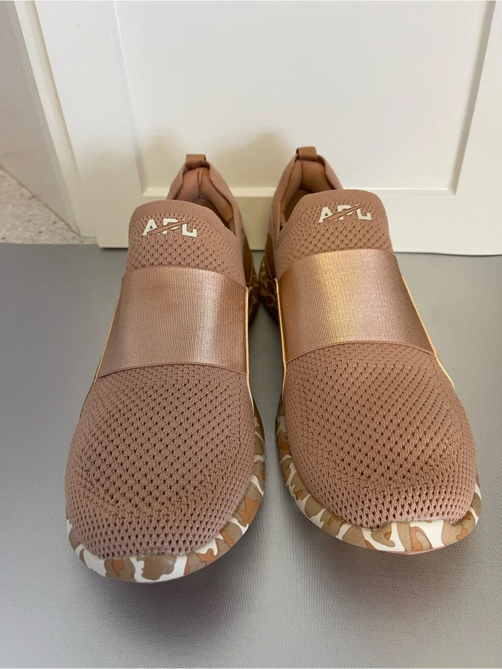 APL TechLoom Slip-On Mesh Sneakers - Caramel Almond Leopard Running Shoes- Sz 11
