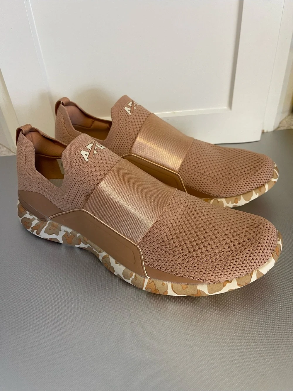 APL design slip beige