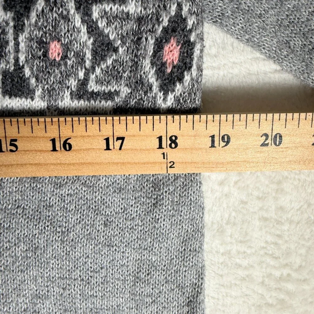 Hollister Gray Diamond Western Small Cardigan Button Knit‎ Sweater - Pockets