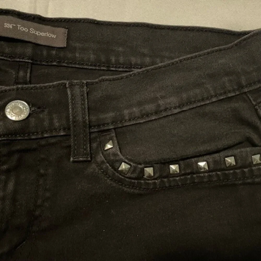 Women's Levis 524 Too super‎ low rivet pants