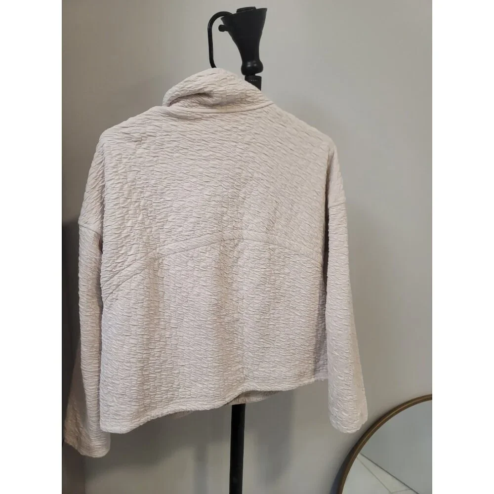 lululemon athletica runs slouchy