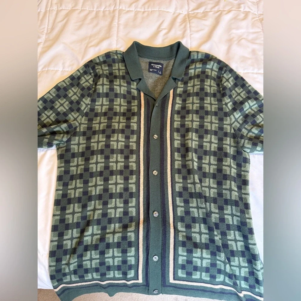 Abercrombie & Fitch Green Patterned Button-Up Sweater