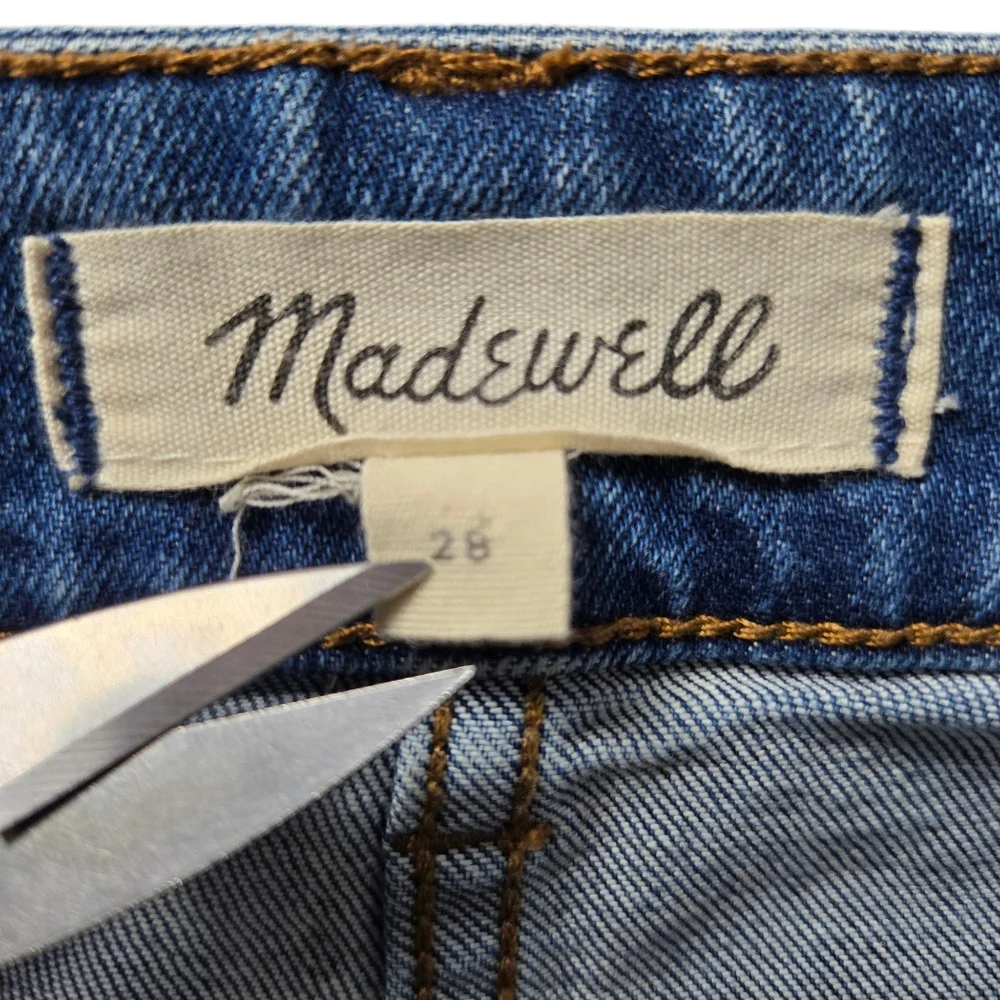 Madewell 🔹️very good