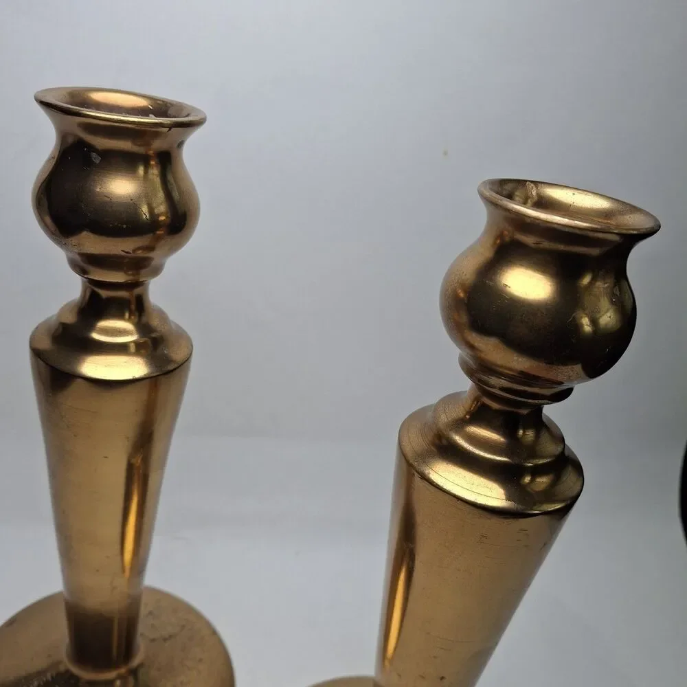 Unbranded brass candle