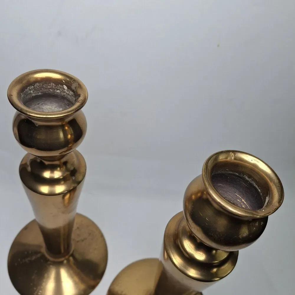 Unbranded brass candle