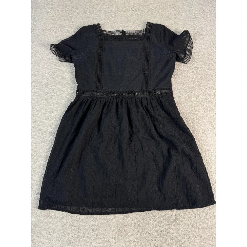 Abercrombie & Fitch Dress Womens Medium Black‎ Eyelet Lace Short Sleeve Lined
