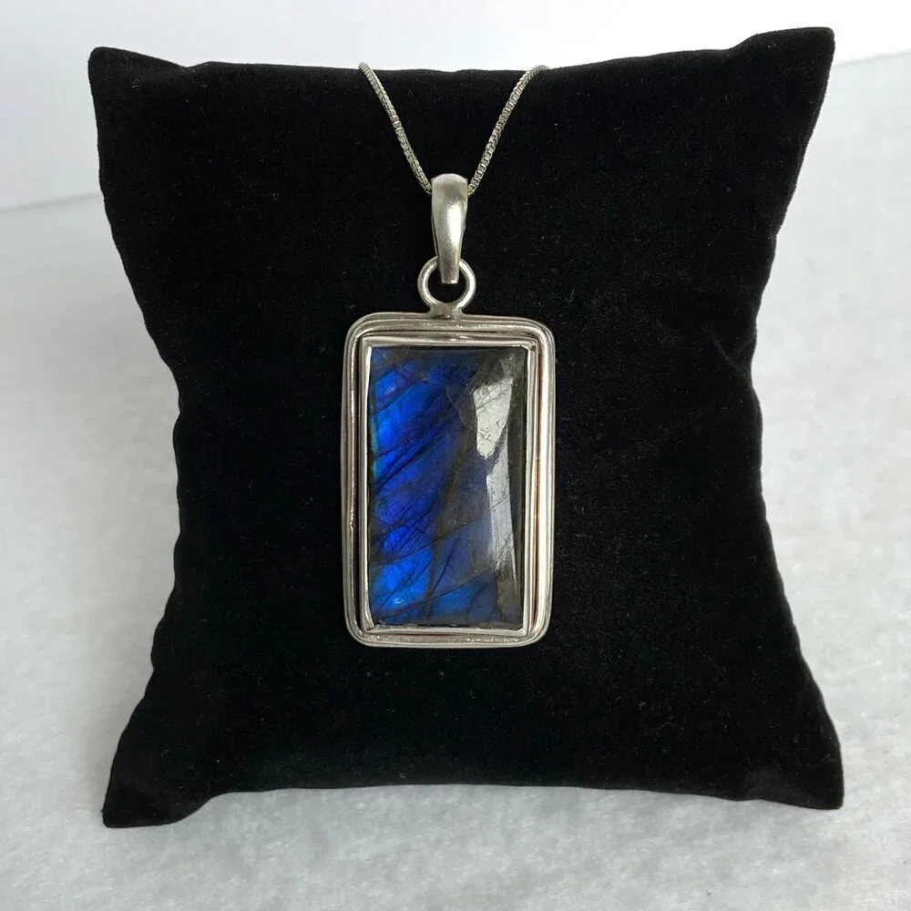 Sterling Silver 925 Bezel Set Blue Flash Labradorite Pendant Necklace 18