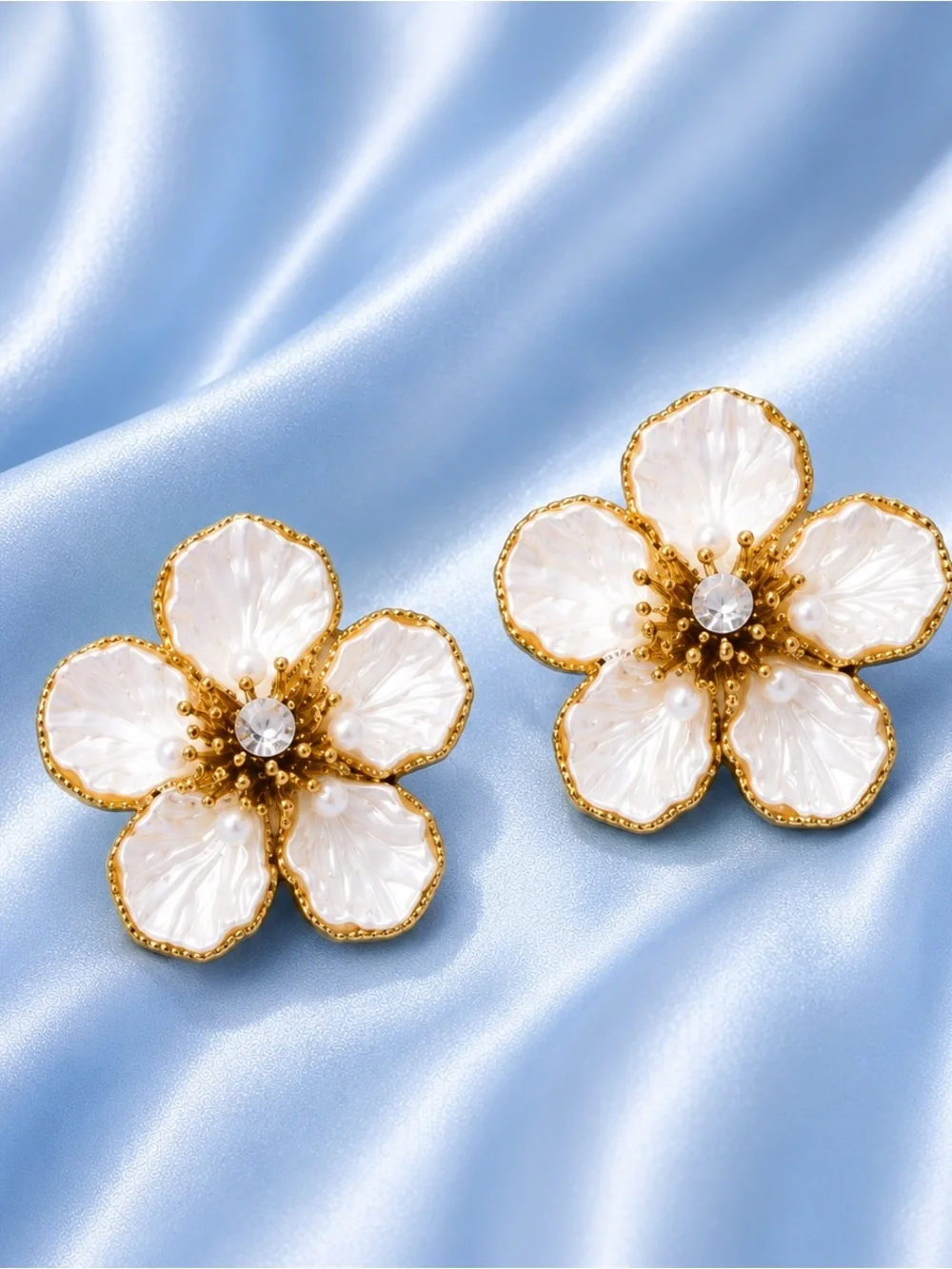 White Floral Crystal Stud Earrings