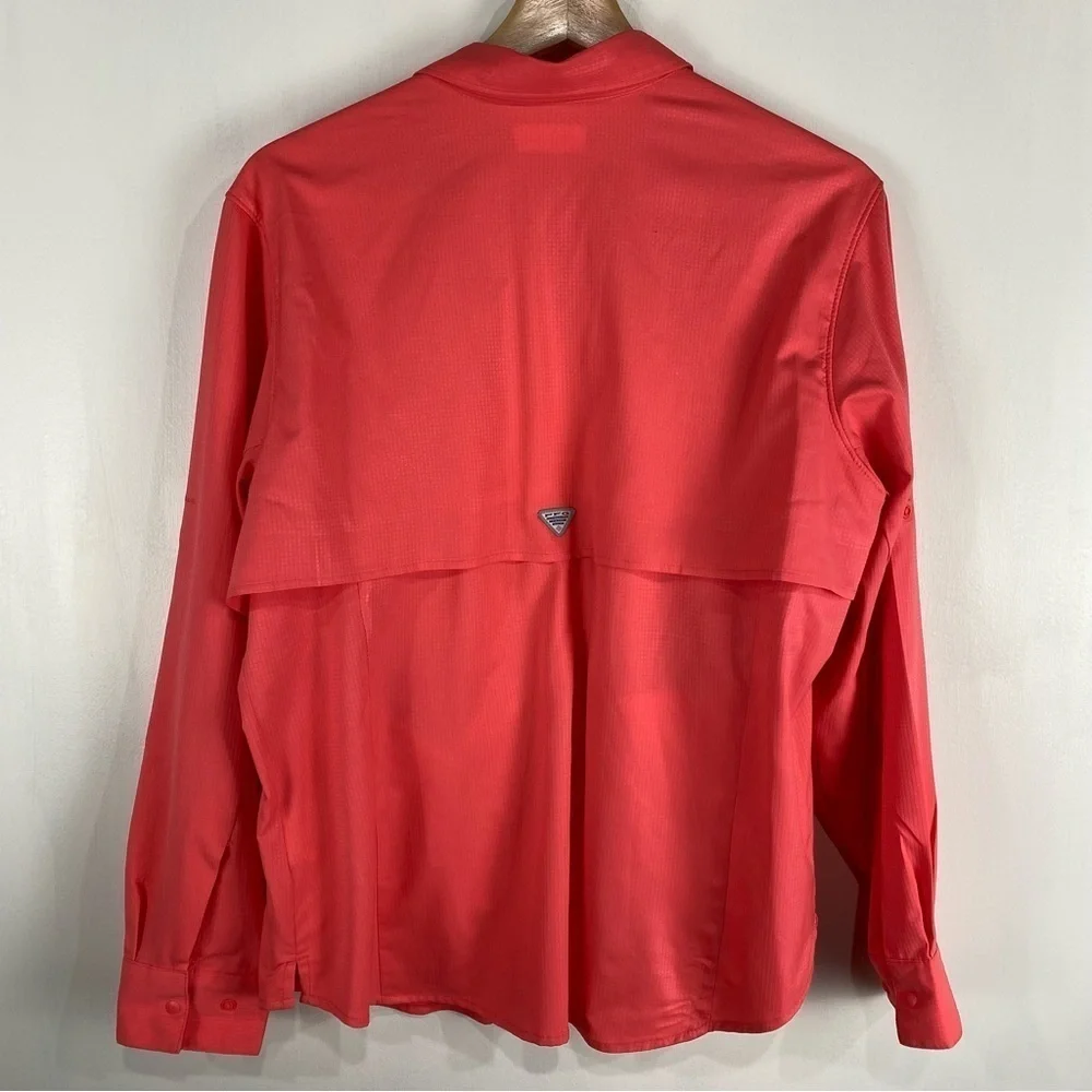 Columbia lightweight sportswear