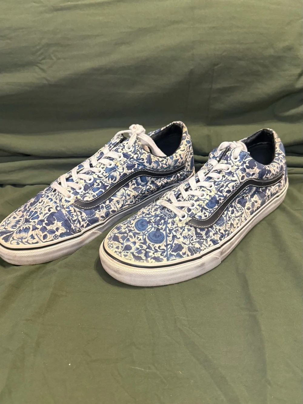 Vans low top
