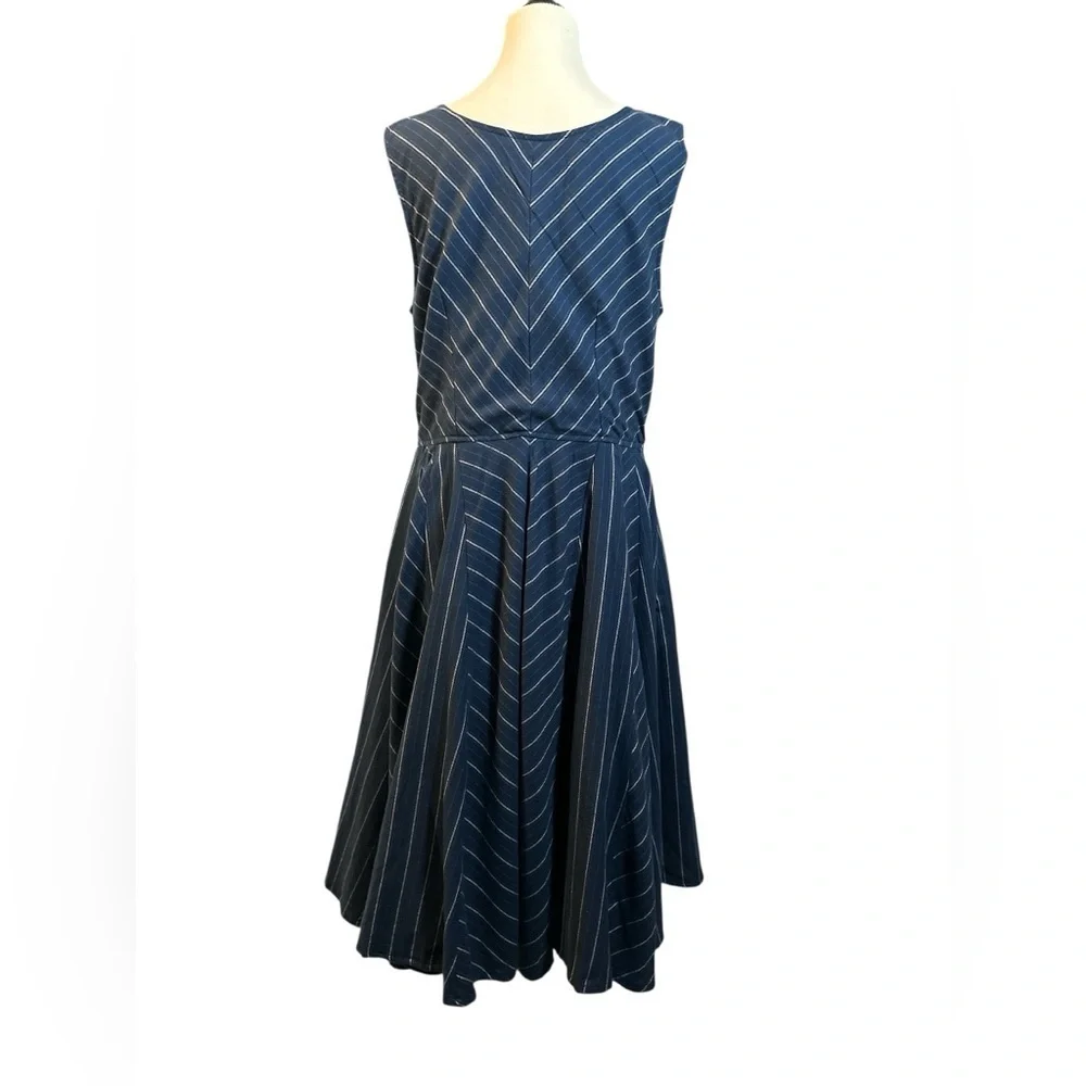 eshakti chic navy
