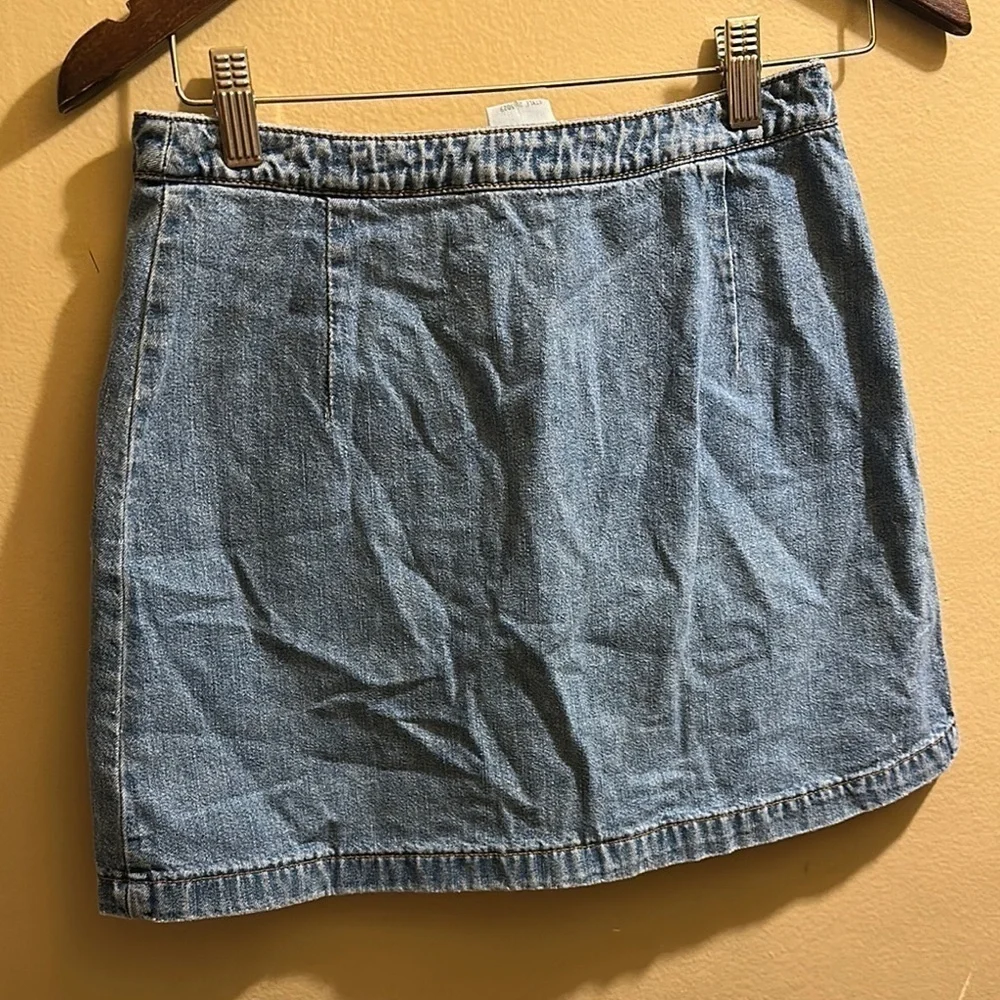 Guess conditions stylish