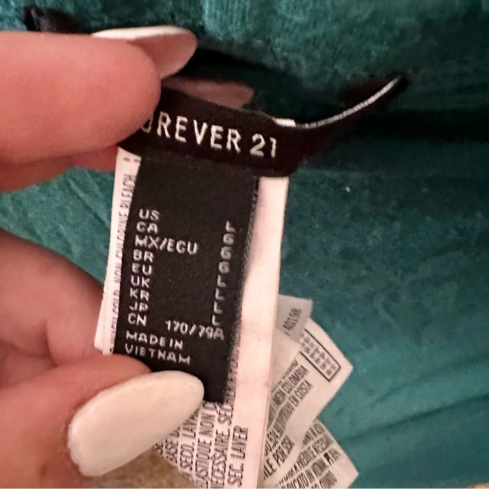 Forever 21 excellent only