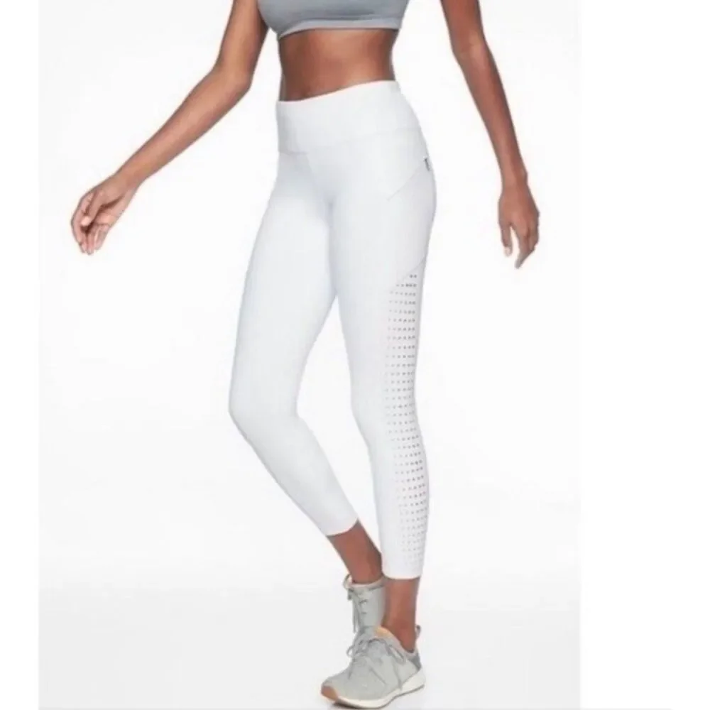 Athleta women’s white