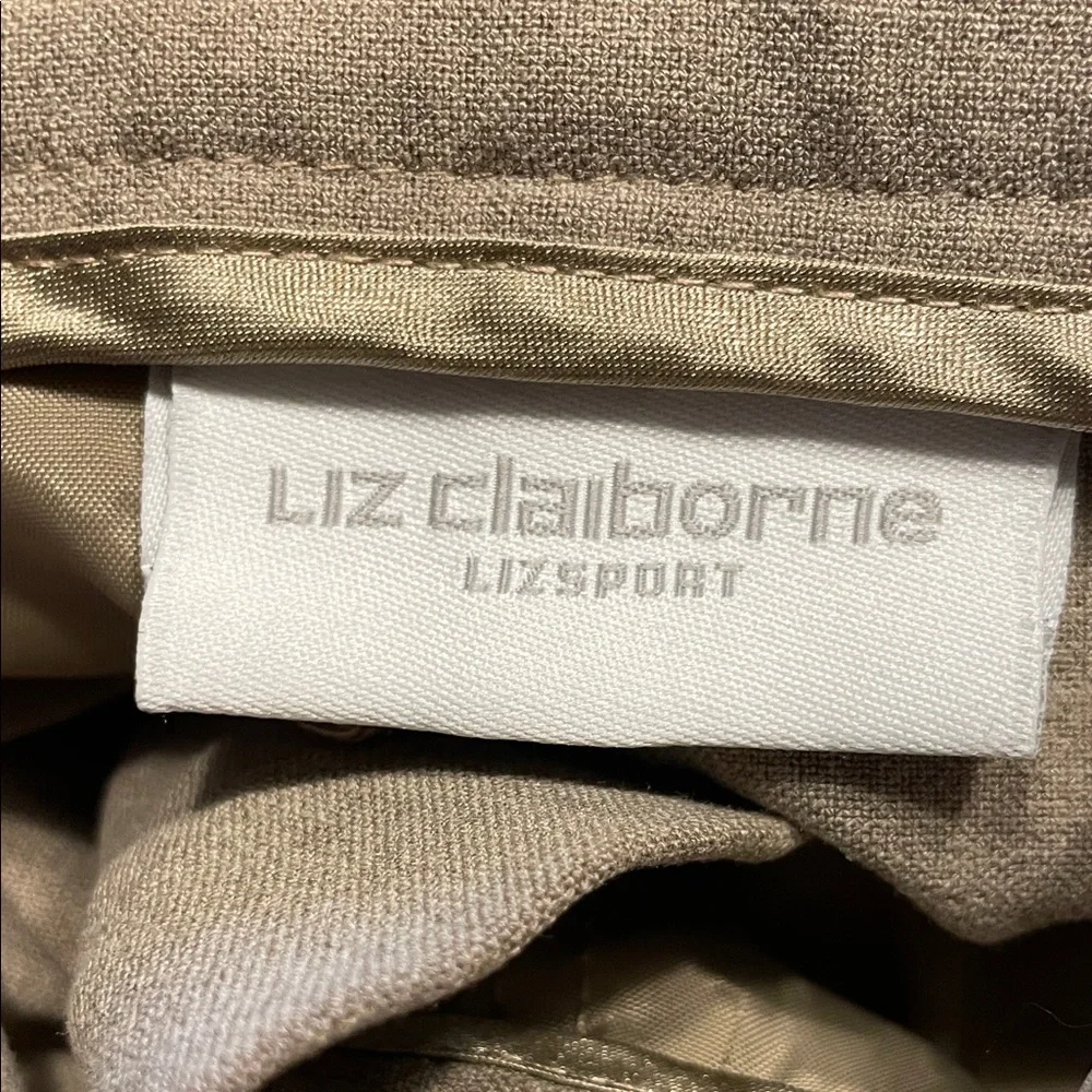 Liz Claiborne trousers look classic