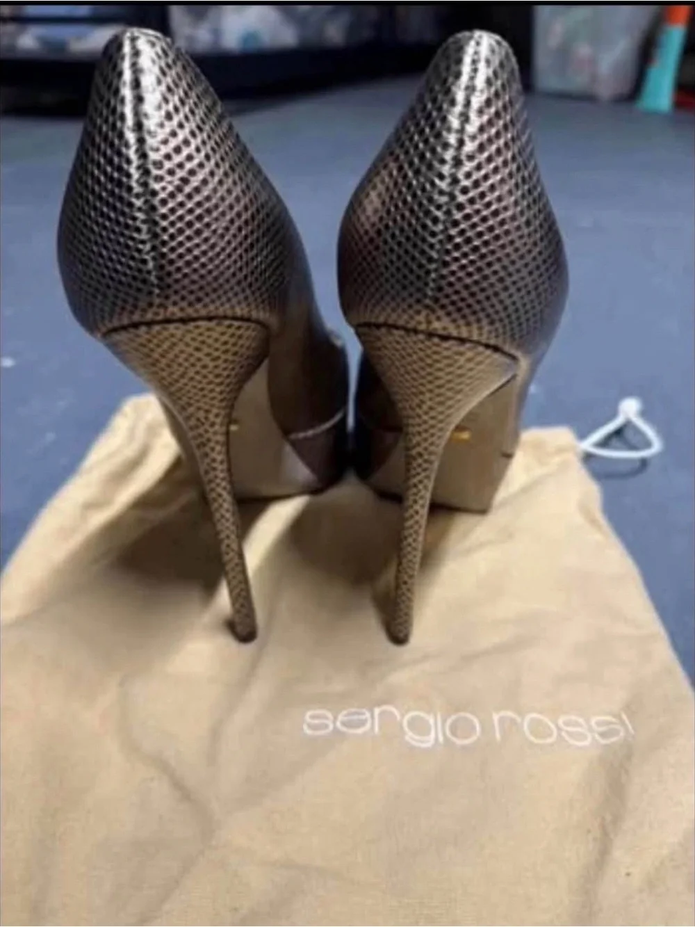 Sergio Rossi used normal