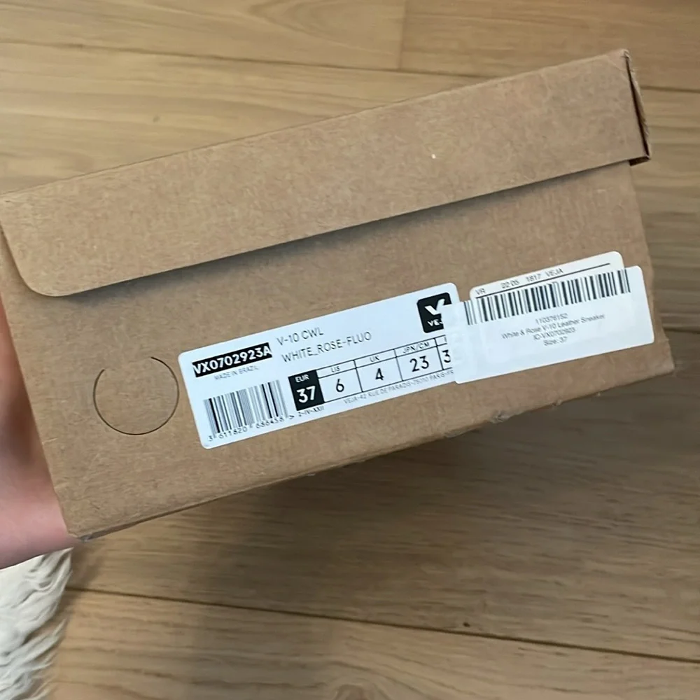 Veja brand new