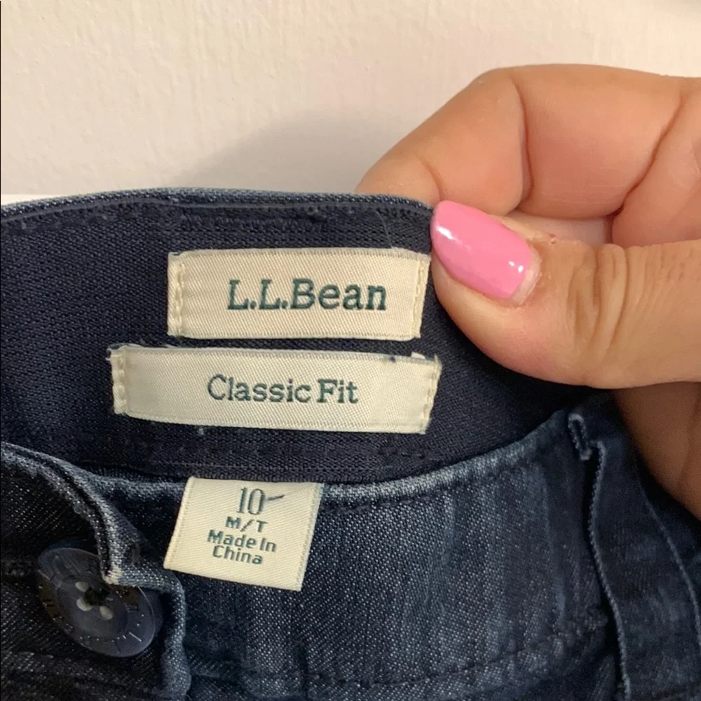 LL Bean Women's Classic Blue Jeans -classic fit in size 10