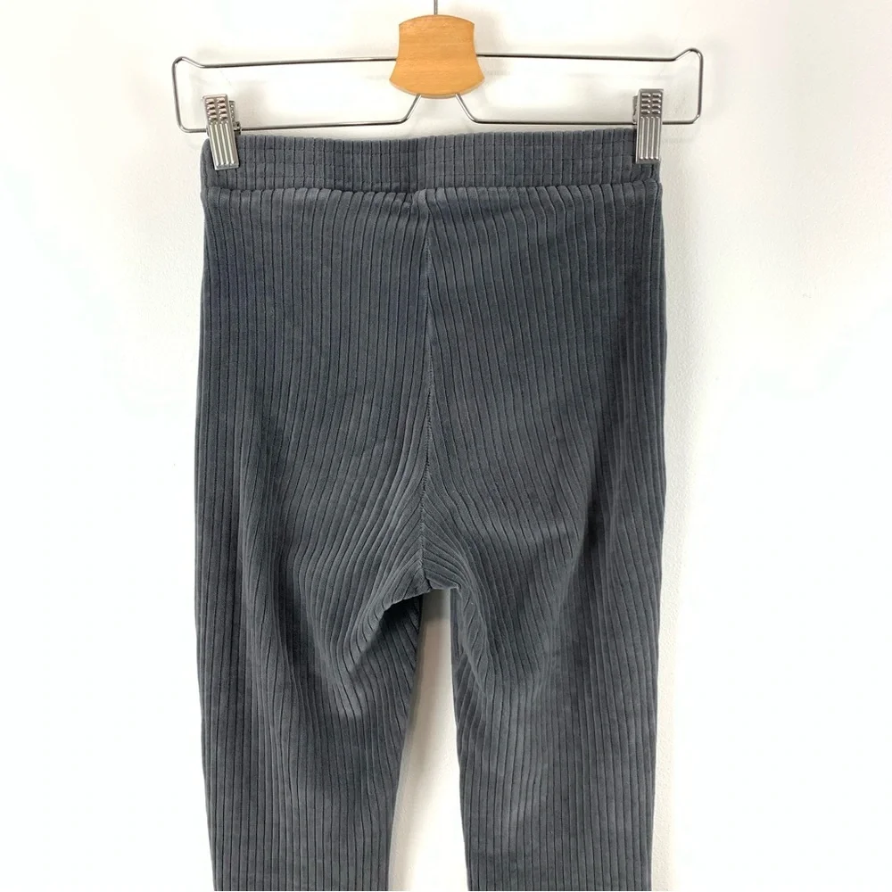 aerie gray groove
