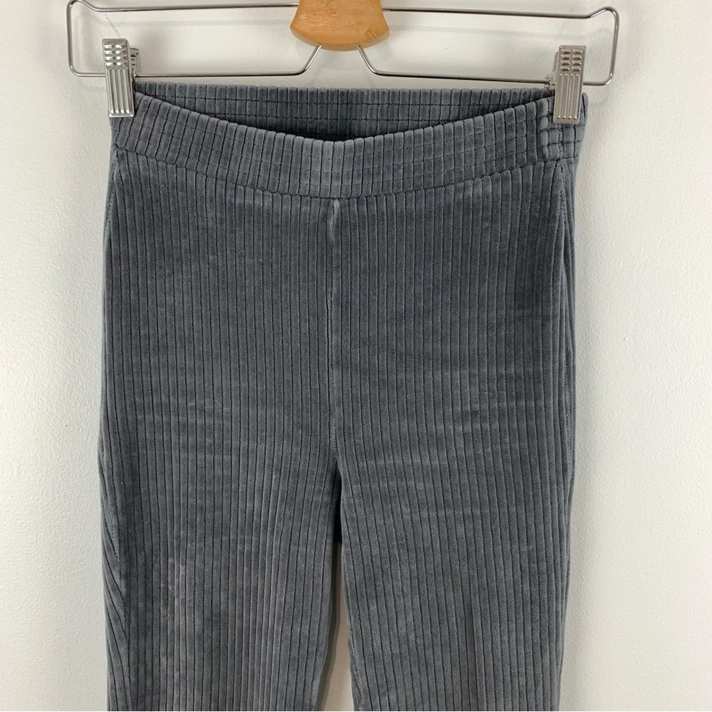 aerie gray groove