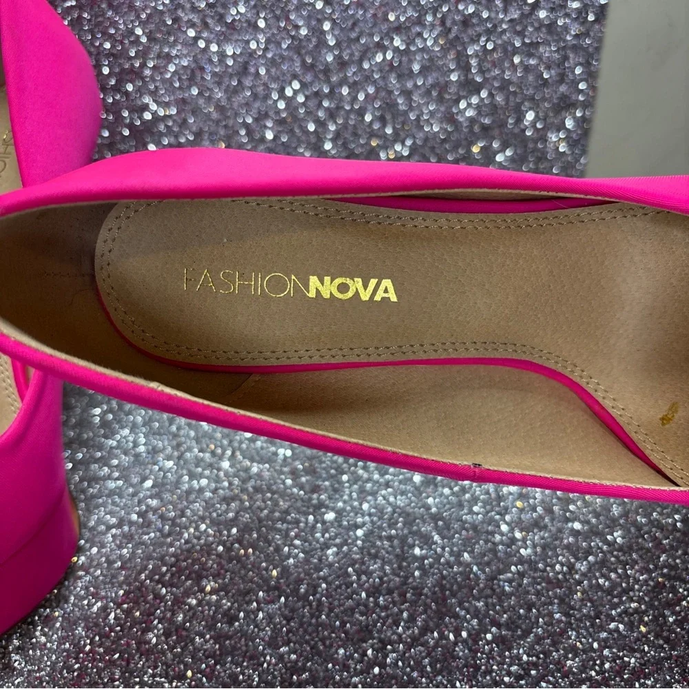 Fashion Nova eye catching