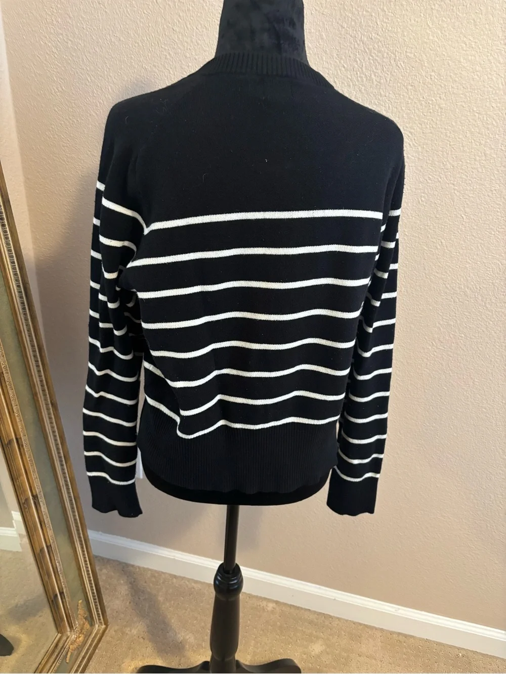 a new day cropped crewneck