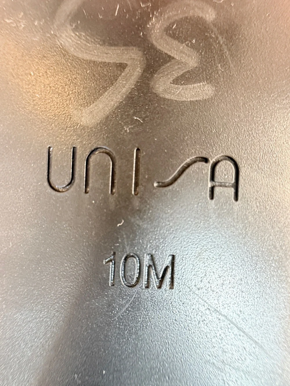 Unisa sleek over