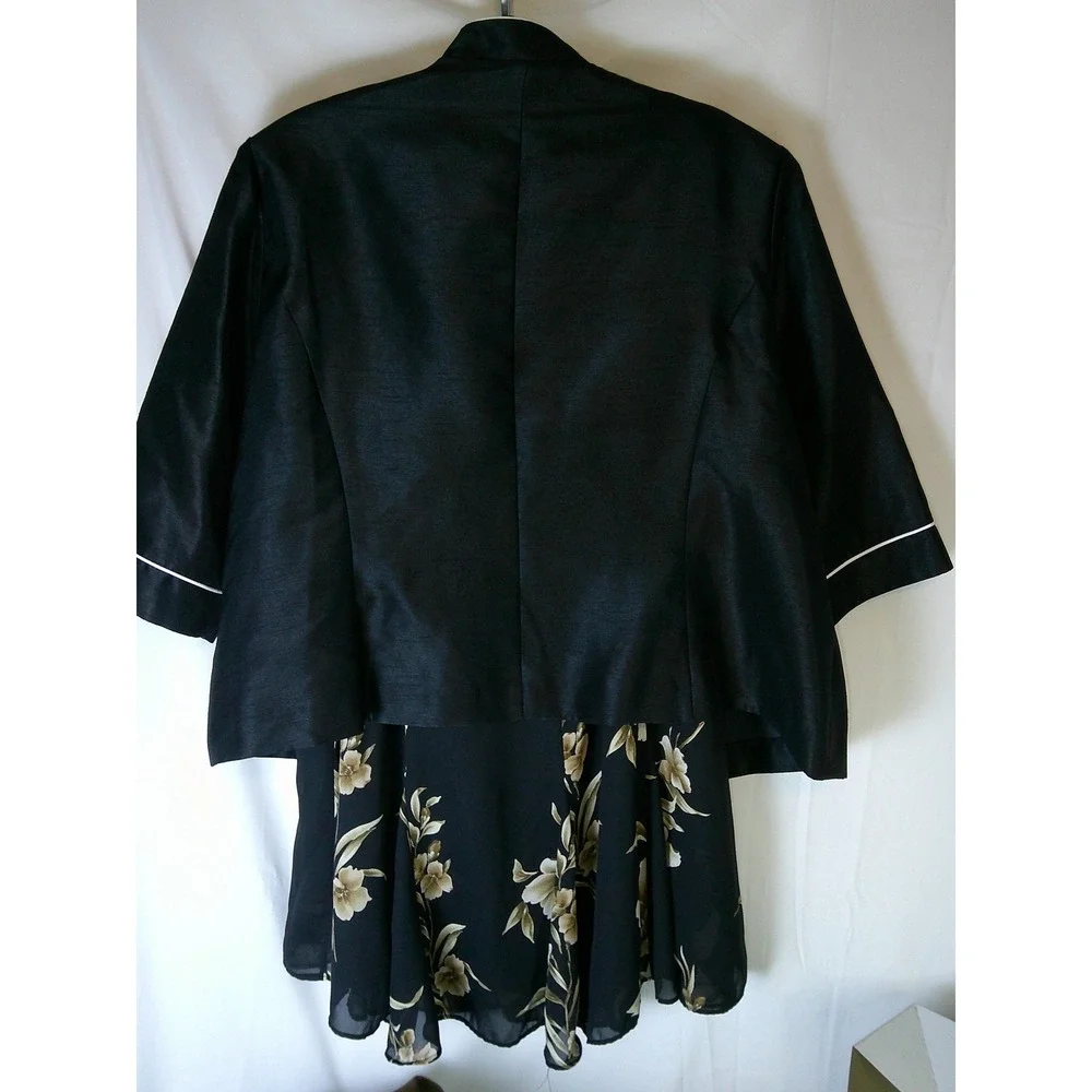 Dana Kay Womens Black Floral Skirt Suit 2 Piece Set Jacket Plus Size 24W