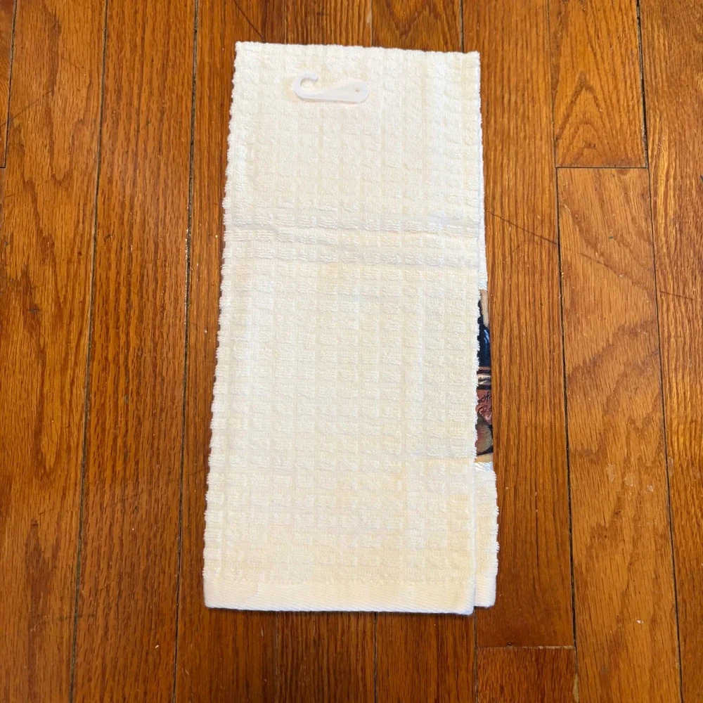 Vintage Kmart Essential Home Unisex 16x26 Kitchen Towel Cream Wine Border
