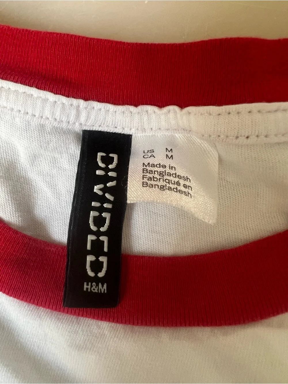 H&M white lines tee