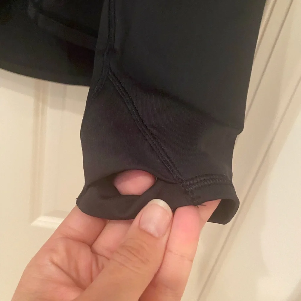 Athleta versatile sleeve by