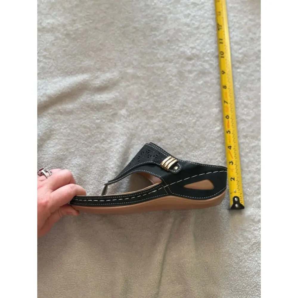 N/A comfortable black
