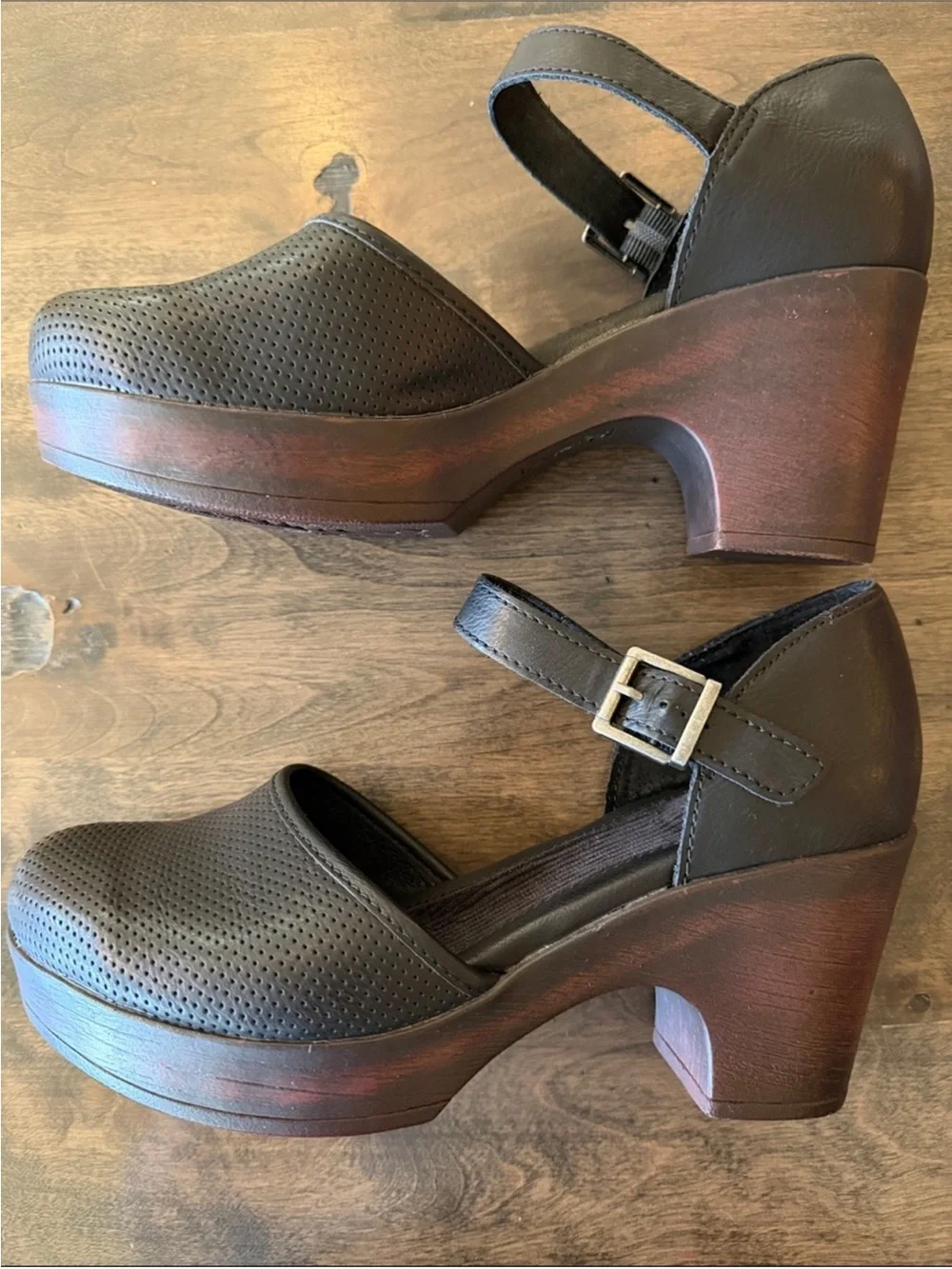 NWOT b.o.c. Born Concept Gia Clogs Black Mary Jane Style Clogs - Size 8