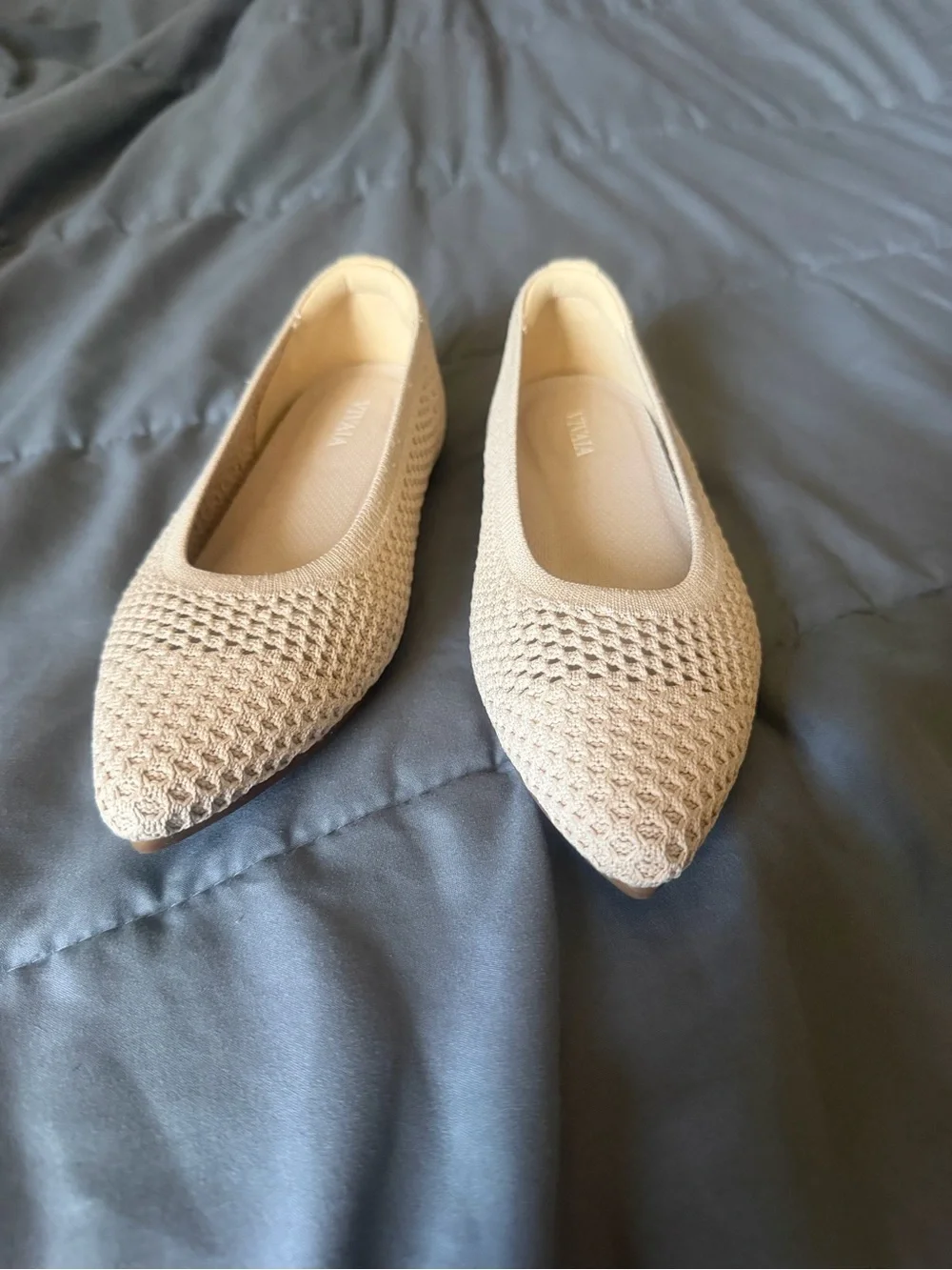 Vivaia knitted pointed