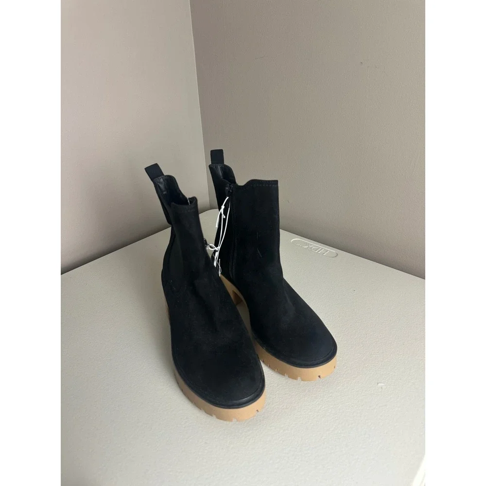 Universal Thread Womens Black Faux Suede Lug Sole Chelsea Ankle Boots Size 6.5