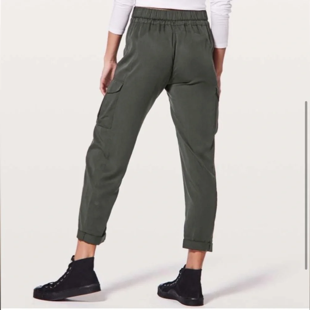 lululemon athletica relaxed cargo