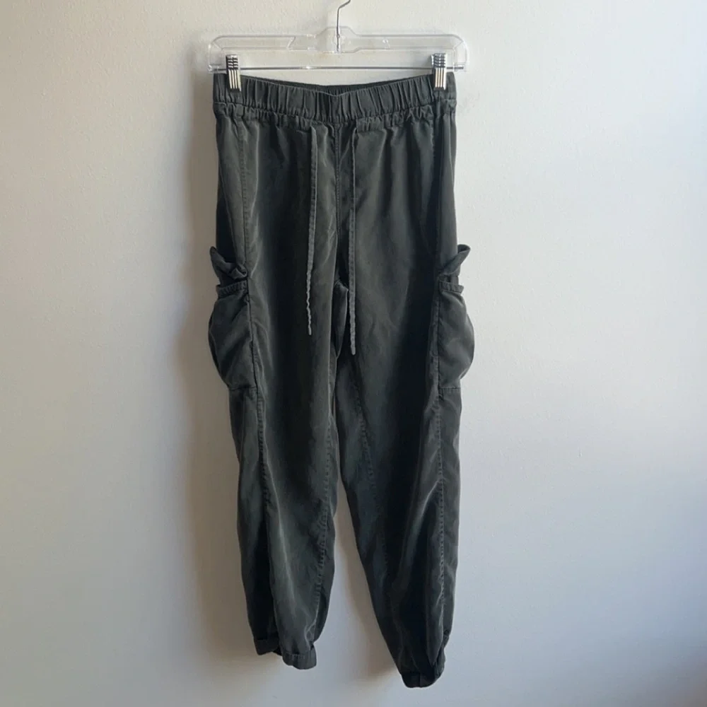 lululemon athletica relaxed cargo